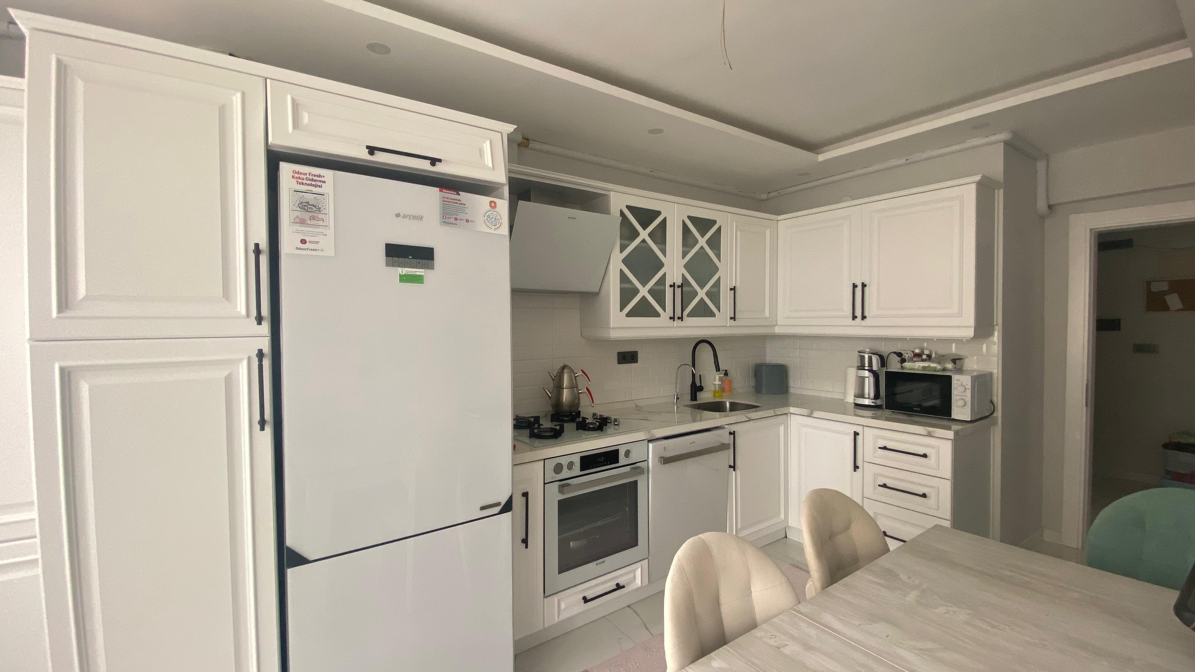 ÇUKURÇAYIR'DA SİTE İÇERİSİNDE İÇİ FULL YAPILI 3+1 SATILIK DAİRE